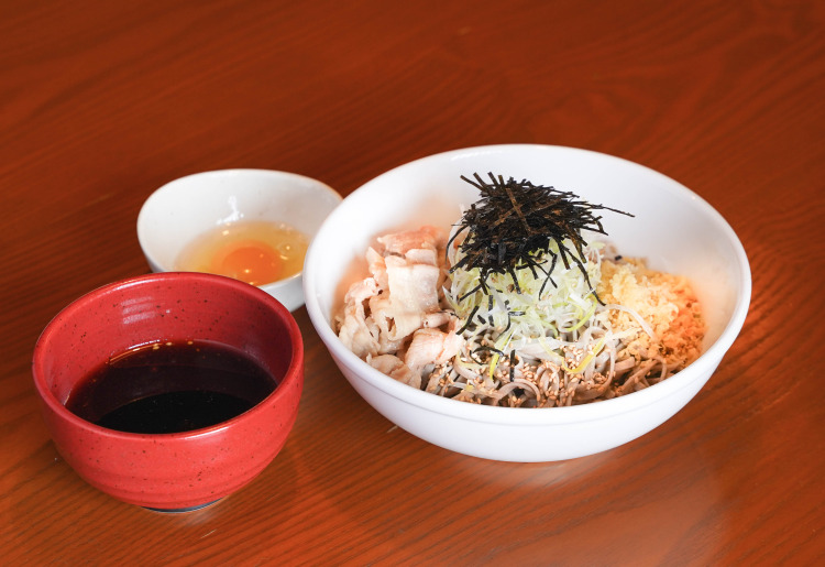 黑紅そば（冷・温）