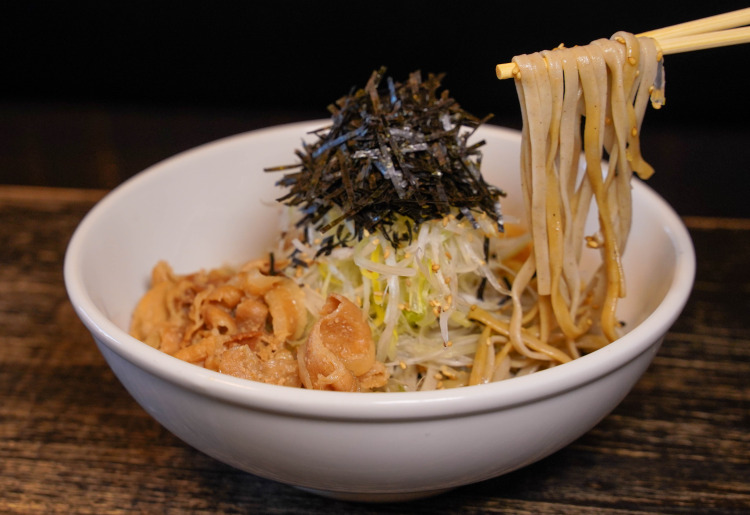 お持ち帰り、お得な自社宅配SOBAIKU・各社出前サイト、お好きな場所で黑船を。